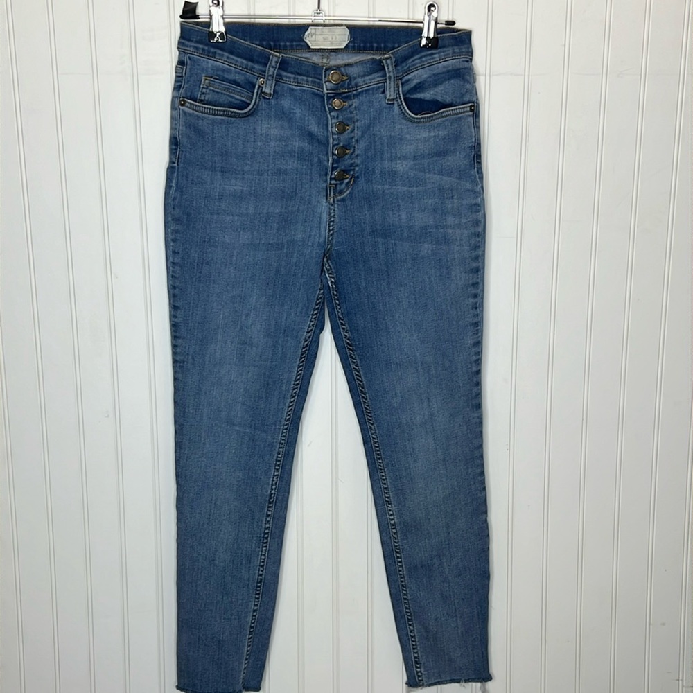 - We the Free Button Fly High Rise Jeans Size 31